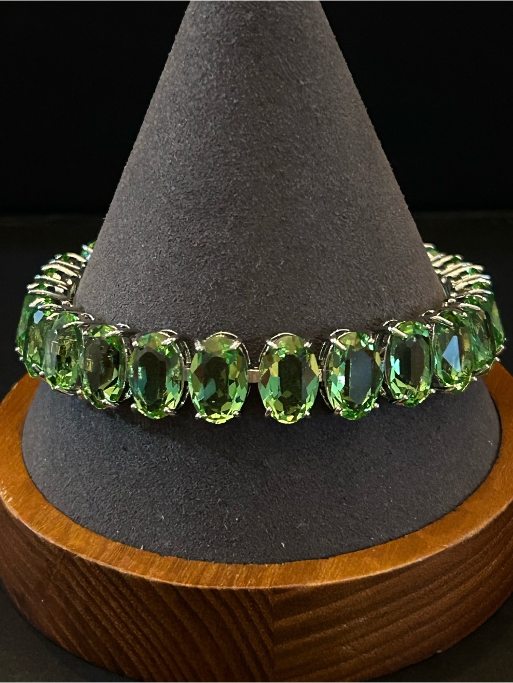 Gorgeous Green Oval Crystal Tennis Bracelet Prong Set Silver-Tone 7”- 8”